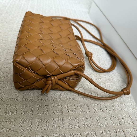 Bottega Veneta Mini Loop Camera Bag Camel Brown - Picture 3 of 13